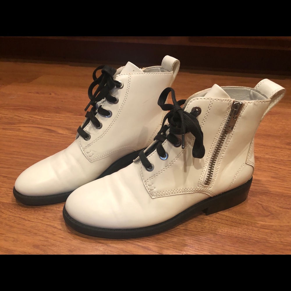 Abound boots